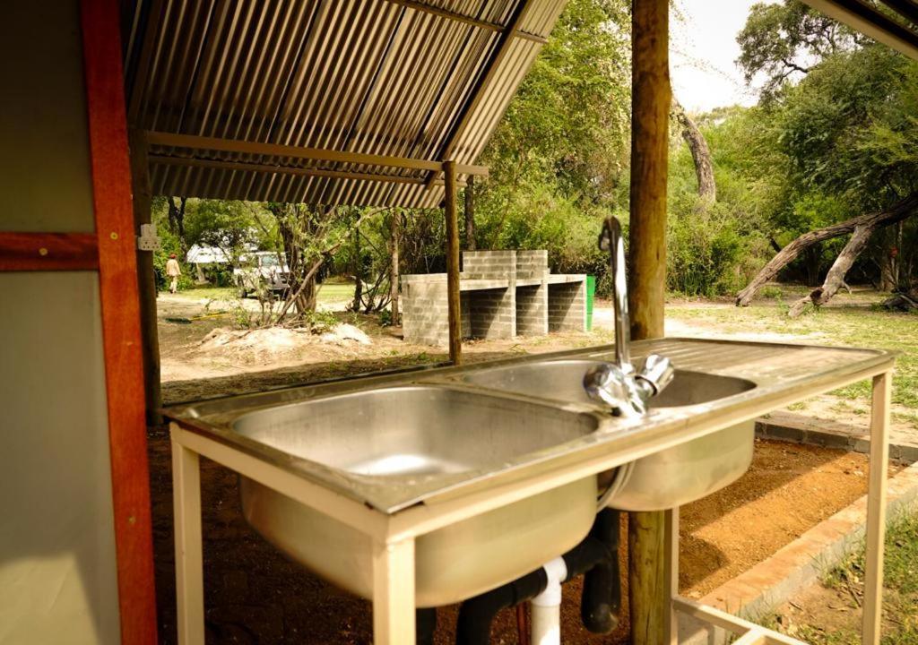 Sitatunga Campsite Maun Esterno foto